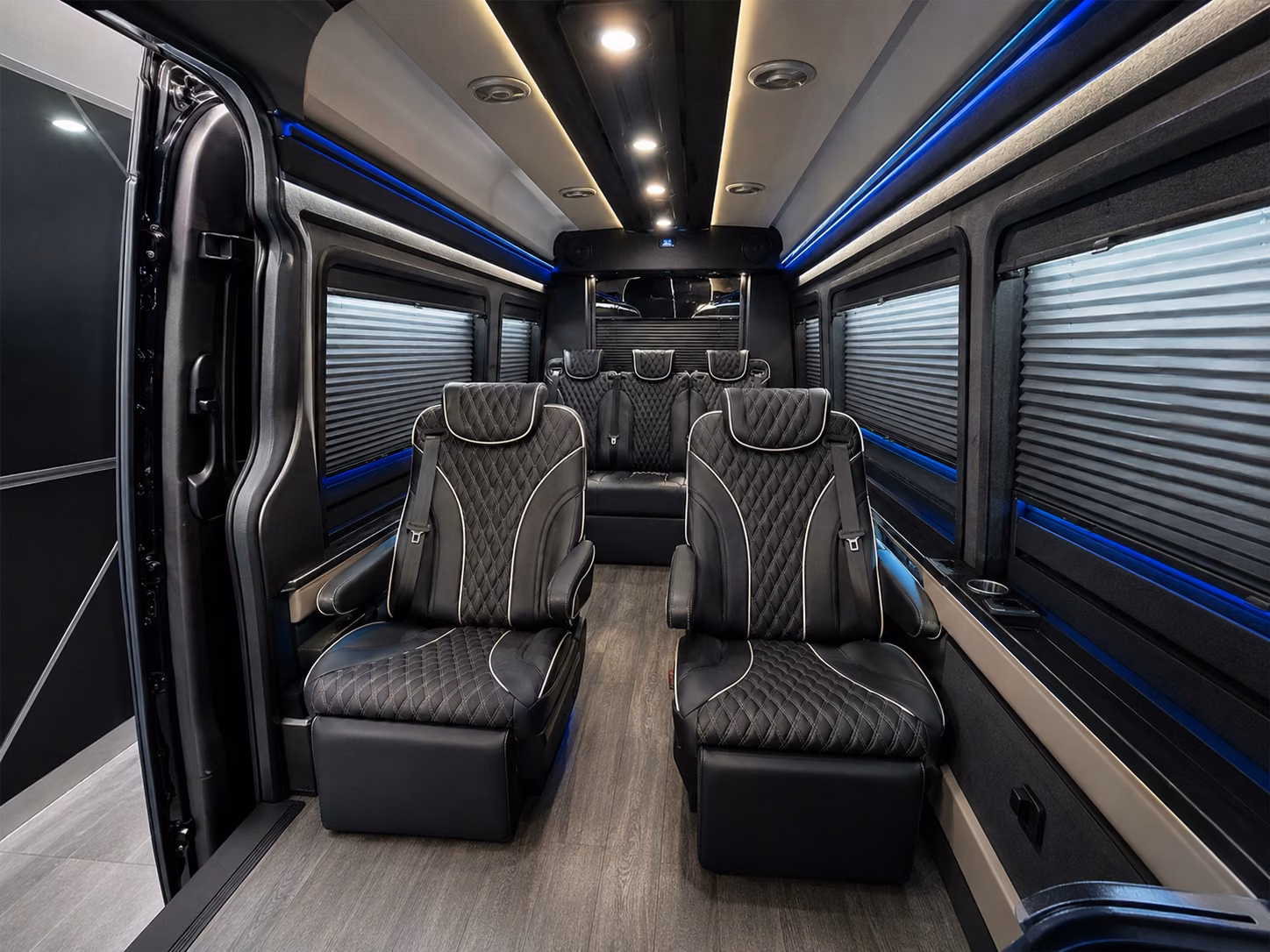 i 35w airport runs from blaine group travel without the traffic stress